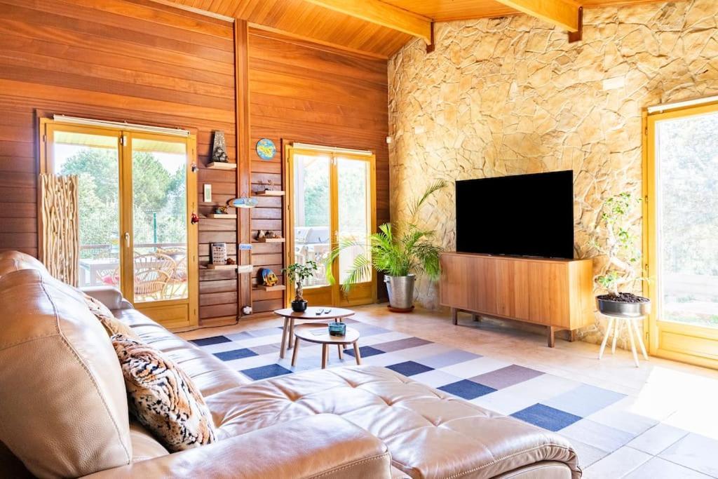 Wooden House Villa Minde Esterno foto