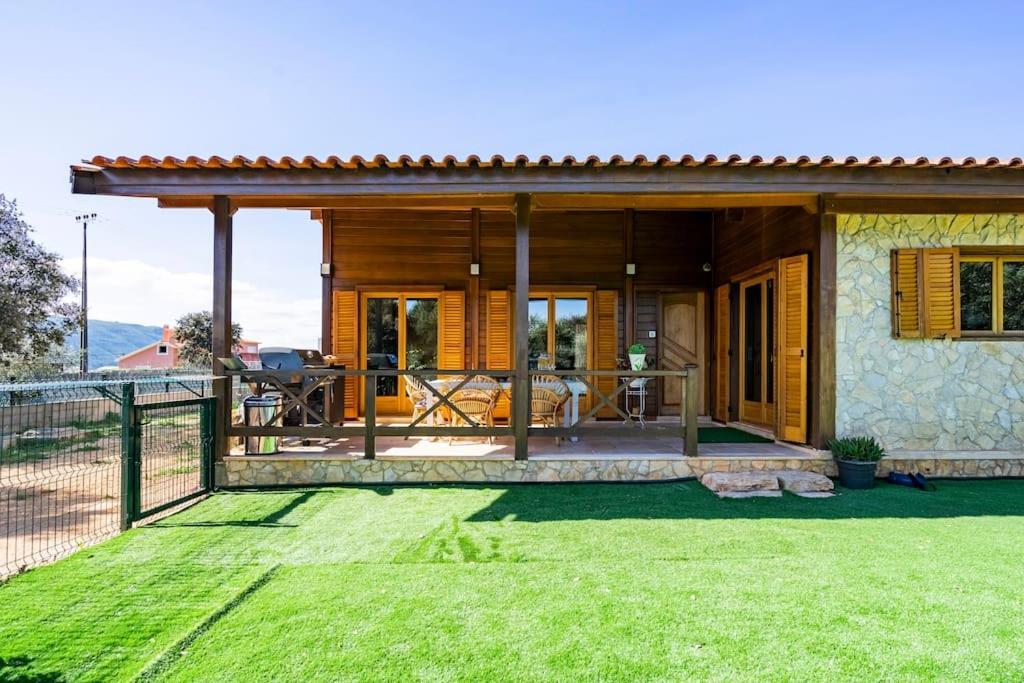 Wooden House Villa Minde Esterno foto